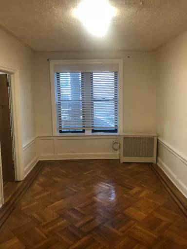 Main picture of 322 E 54th St