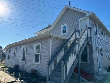 Main picture of 95 7th Ave
