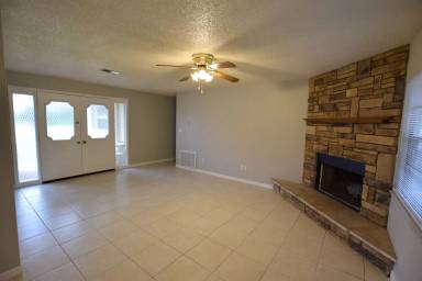 Main picture of 1931 English Dr