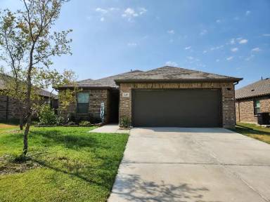 Main picture of 1405 Waverley Dr