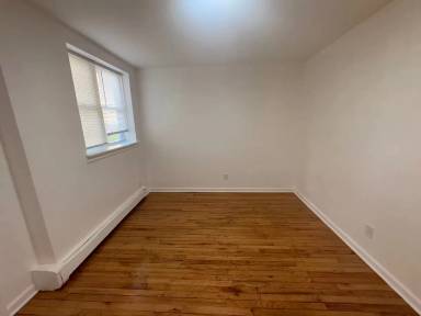 Main picture of 702 5th Ave