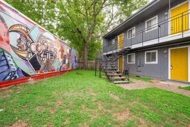 Main picture of 901 Springdale Rd
