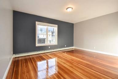 Main picture of 525 Charles St