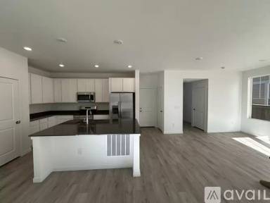 Main picture of 644 Acorn Pl