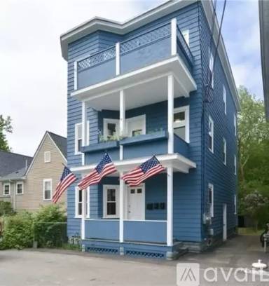 Main picture of 13 Siegel St