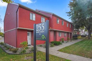Main picture of 255 Main St