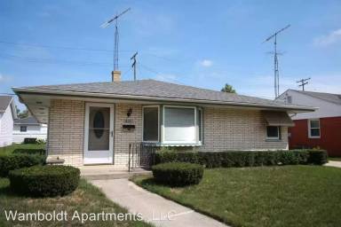 Main picture of 825 Crab Tree Ln
