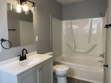 Main picture of 322 Broad St