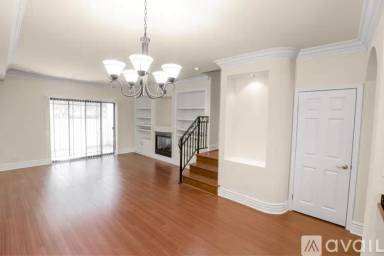 Main picture of 12745 Moorpark St