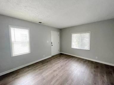 Main picture of 253 S Dearborn St