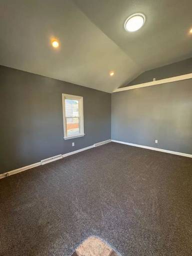 Main picture of 1320 Eastwood Ave