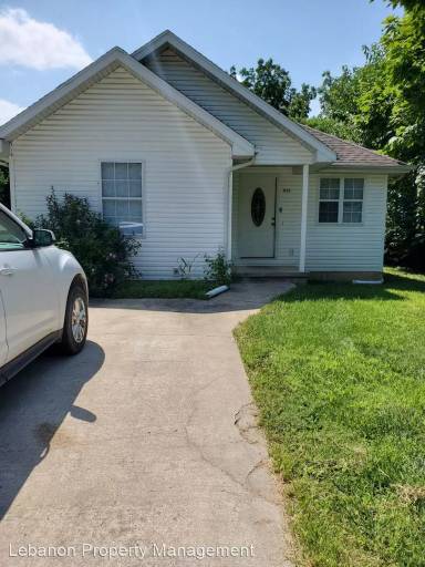 Main picture of 435 Railroad Ave