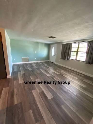 Main picture of 6220 Glenwood Dr