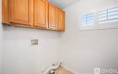 Main picture of 6043 Lori Ln