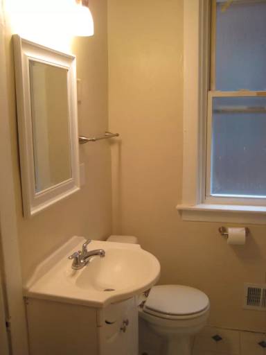 Main picture of 2317 Sherbrook St