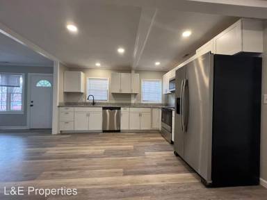 Main picture of 121 Thomas Fite St
