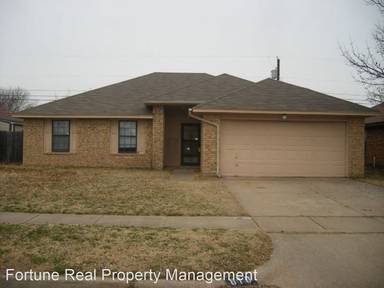Main picture of 810 Richards Dr