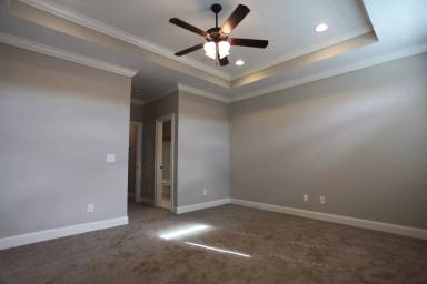 Main picture of 1090 Runningvine Ln