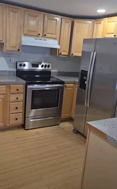 Main picture of 643 N 15th St