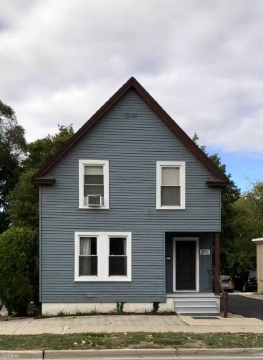 Main picture of 806 Packard St