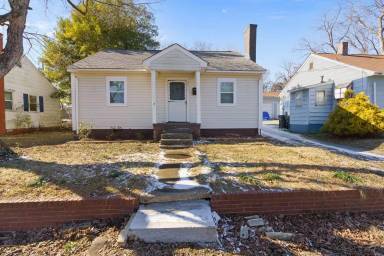 Main picture of 1111 Queen Ann St