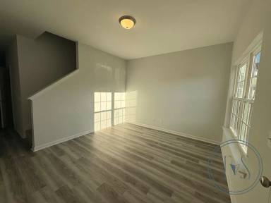 Main picture of 48 Renwick Loop