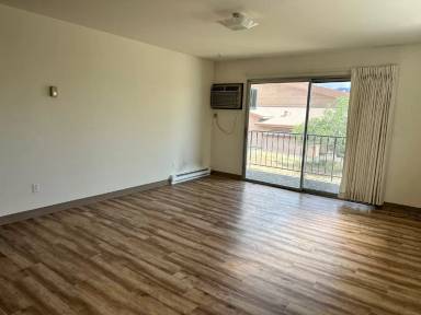 Main picture of 302 Evergreen Ln