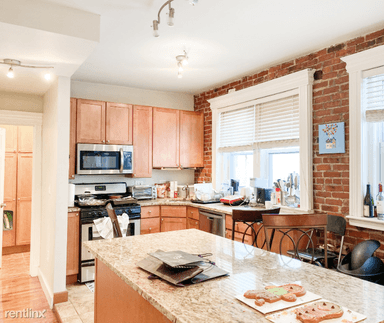 Main picture of 1110 Boylston St