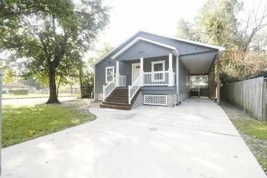 Main picture of 6150 Ridgeway Dr
