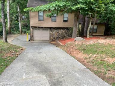 Main picture of 1482 Kings Ridge Dr