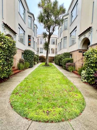 Main picture of 3864 3874 California St