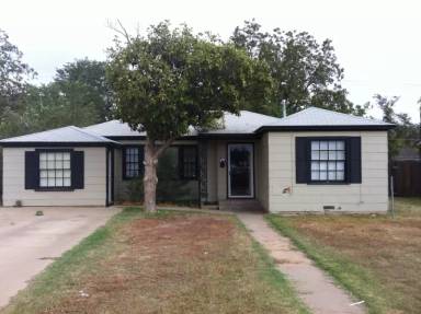 Main picture of 3004 33rd St