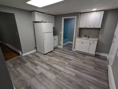 Main picture of 12 Cottage St