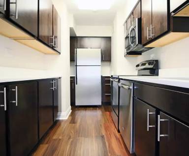 Main picture of 212 E Chestnut St