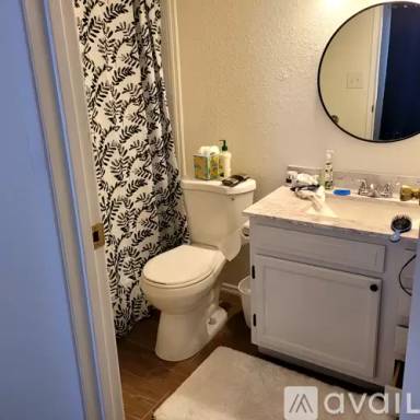 Main picture of 463 S Greenside Ct