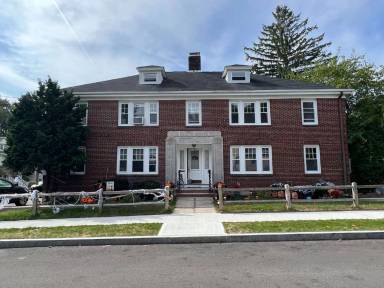 Main picture of 175 Putnam St