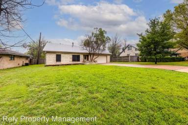 Main picture of 403 Suzzane Rd