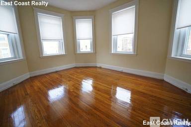 Main picture of 228 Kelton St