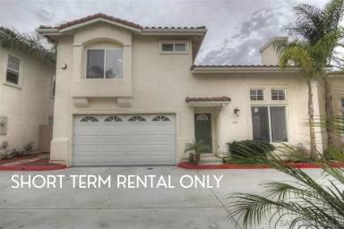 Main picture of 1454 Holly Ave