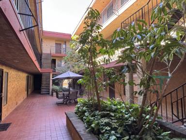 Main picture of 2849 E St