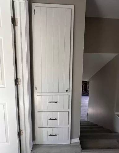 Main picture of 3015 W Roxbury St