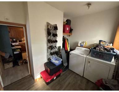 Main picture of 614 Clinton St