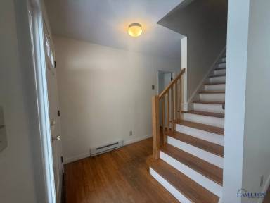 Main picture of 48 Madison St