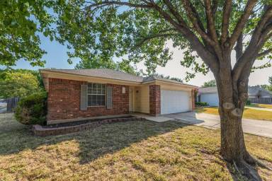 Main picture of 1506 Mayapple St