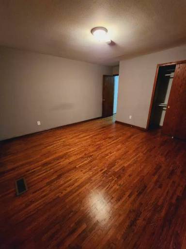 Main picture of 7629 Bloomington Ave
