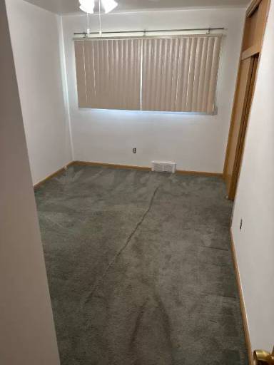Main picture of 23611 Marlow St