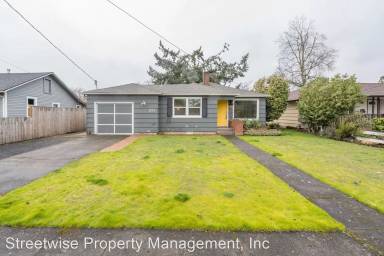 Main picture of 1775 Berry St SE