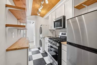 Main picture of 4026 9th St NE
