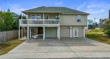 Main picture of 4030 Walker Dr