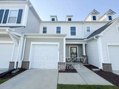 Main picture of 140 Willow Green Dr